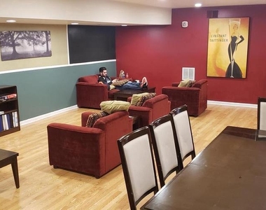1324 Locust Street - Photo Thumbnail 8