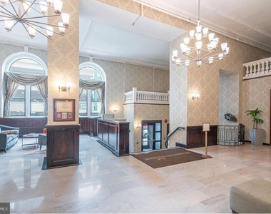 1324 Locust Street - Photo Thumbnail 2