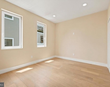2440 E Harold Street - Photo Thumbnail 7