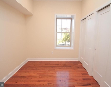1218 S 8th Street - Photo Thumbnail 9