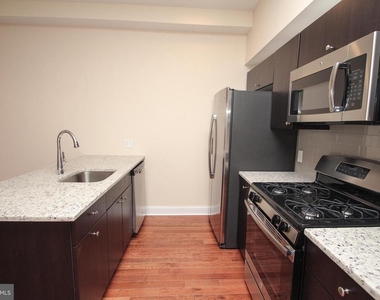 1218 S 8th Street - Photo Thumbnail 2