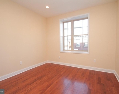 1218 S 8th Street - Photo Thumbnail 11
