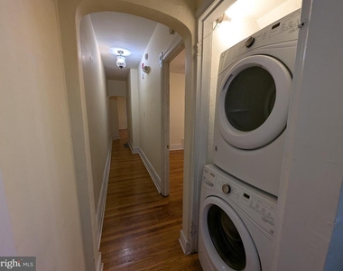 304 W School House Lane - Photo Thumbnail 7