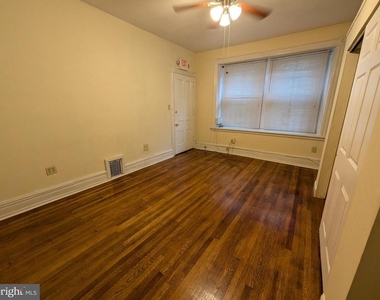 304 W School House Lane - Photo Thumbnail 5