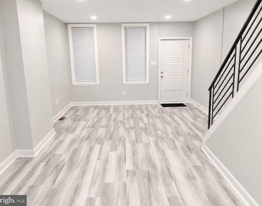 3133 Euclid Avenue - Photo Thumbnail 3
