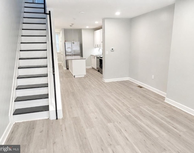 3133 Euclid Avenue - Photo Thumbnail 6
