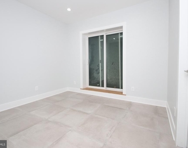 810 N Uber Street - Photo Thumbnail 22