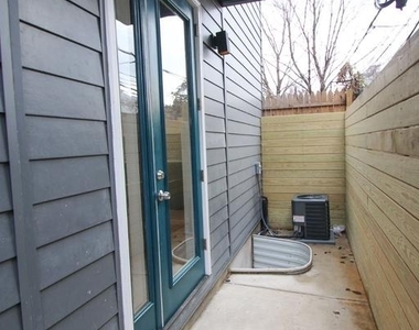 810 N Uber Street - Photo Thumbnail 33