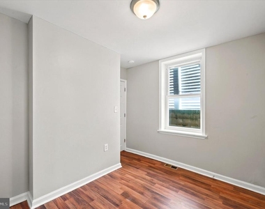 1241 S 8th Street - Photo Thumbnail 12