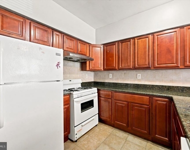 1241 S 8th Street - Photo Thumbnail 5
