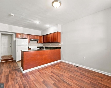 1241 S 8th Street - Photo Thumbnail 2