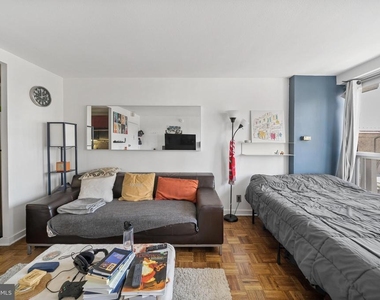 224 W Rittenhouse Square - Photo Thumbnail 2