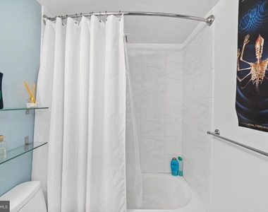 224 W Rittenhouse Square - Photo Thumbnail 10