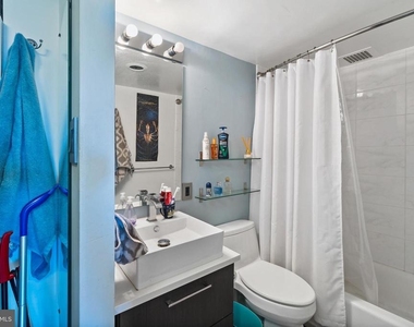 224 W Rittenhouse Square - Photo Thumbnail 9
