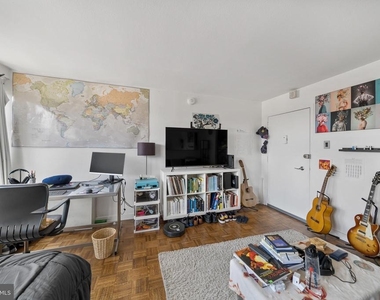 224 W Rittenhouse Square - Photo Thumbnail 5