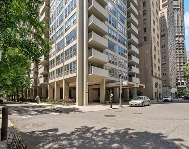224 W Rittenhouse Square - Photo Thumbnail 12