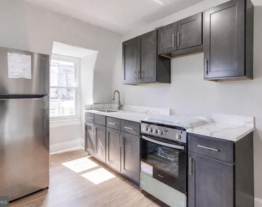 524 E Johnson Street - Photo Thumbnail 1
