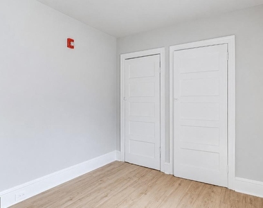 524 E Johnson Street - Photo Thumbnail 4