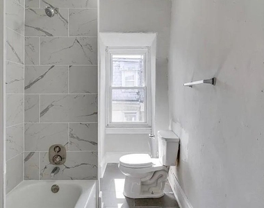 524 E Johnson Street - Photo Thumbnail 2