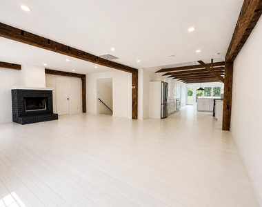15300 Red Arrow Highway - Photo Thumbnail 4