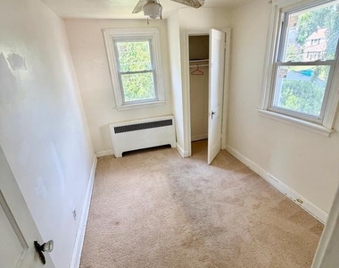 1123 Chester Pike - Photo Thumbnail 5