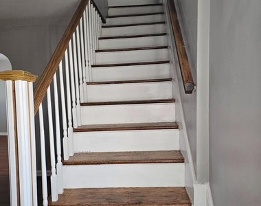 1301 Hook Road - Photo Thumbnail 5
