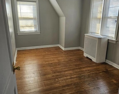 1301 Hook Road - Photo Thumbnail 4