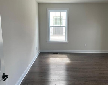 512 Lewis Street - Photo Thumbnail 18
