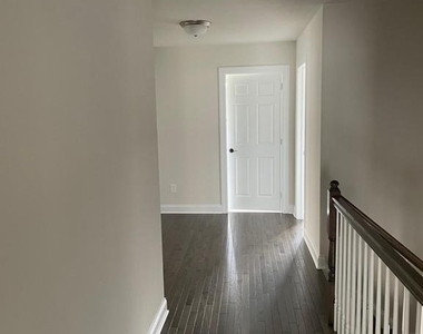 512 Lewis Street - Photo Thumbnail 24