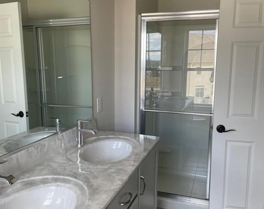 512 Lewis Street - Photo Thumbnail 14