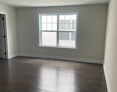 512 Lewis Street - Photo Thumbnail 23