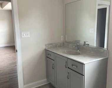 512 Lewis Street - Photo Thumbnail 25