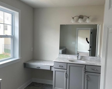 512 Lewis Street - Photo Thumbnail 28
