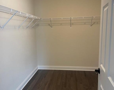 512 Lewis Street - Photo Thumbnail 21
