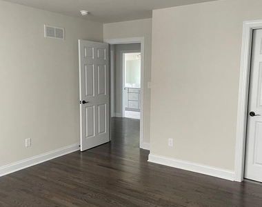 512 Lewis Street - Photo Thumbnail 19