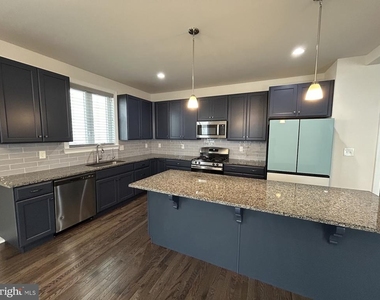 512 Lewis Street - Photo Thumbnail 45