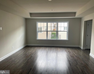 512 Lewis Street - Photo Thumbnail 31
