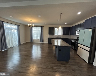 512 Lewis Street - Photo Thumbnail 44