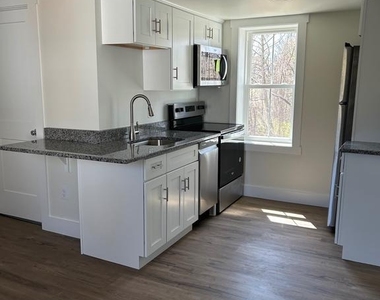 146 N Walnut Street - Photo Thumbnail 2