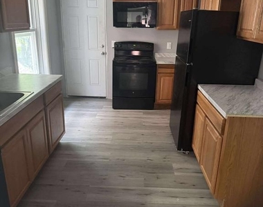 574 Harmony Street - Photo Thumbnail 4