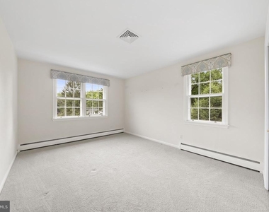1026 Waltham Road - Photo Thumbnail 18
