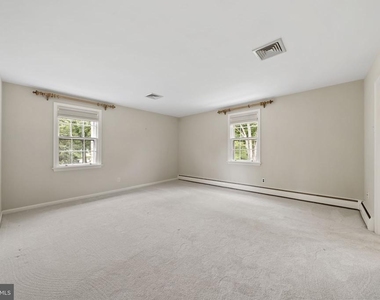 1026 Waltham Road - Photo Thumbnail 13