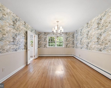 1026 Waltham Road - Photo Thumbnail 8