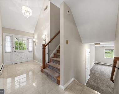 1026 Waltham Road - Photo Thumbnail 12
