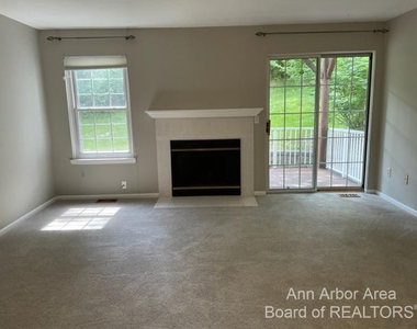 4299 Pine Ridge Court - Photo Thumbnail 3