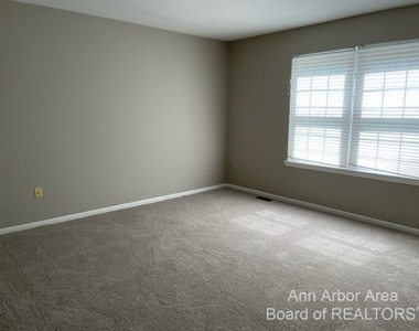 4299 Pine Ridge Court - Photo Thumbnail 9