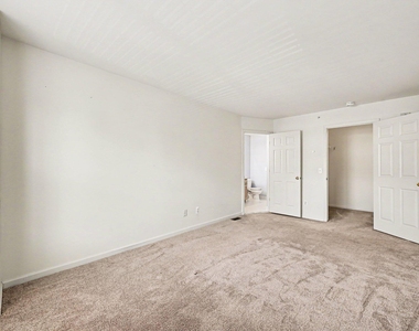 2878 Barclay Way - Photo Thumbnail 15