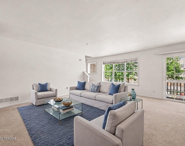 2878 Barclay Way - Photo Thumbnail 5