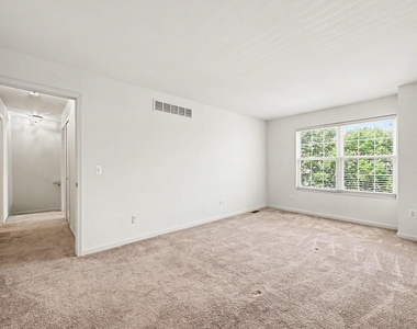 2878 Barclay Way - Photo Thumbnail 23
