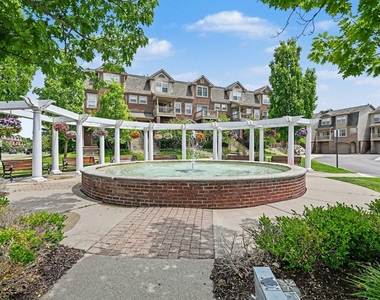 2878 Barclay Way - Photo Thumbnail 31